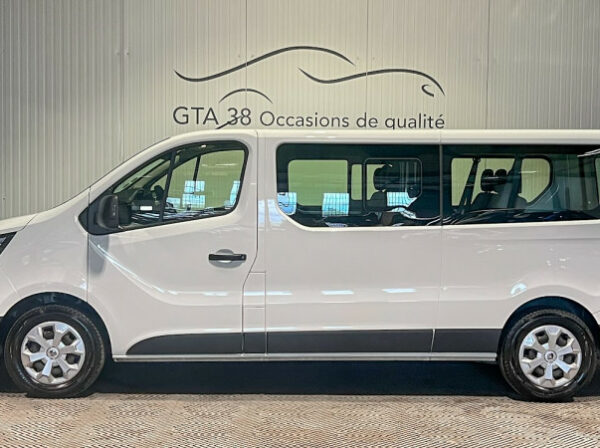 RENAULT TRAFIC III COMBI