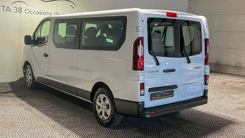 RENAULT TRAFIC III COMBI