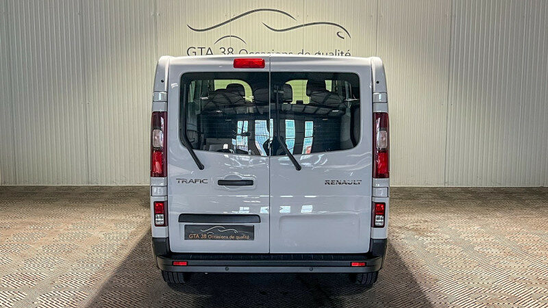 RENAULT TRAFIC III COMBI