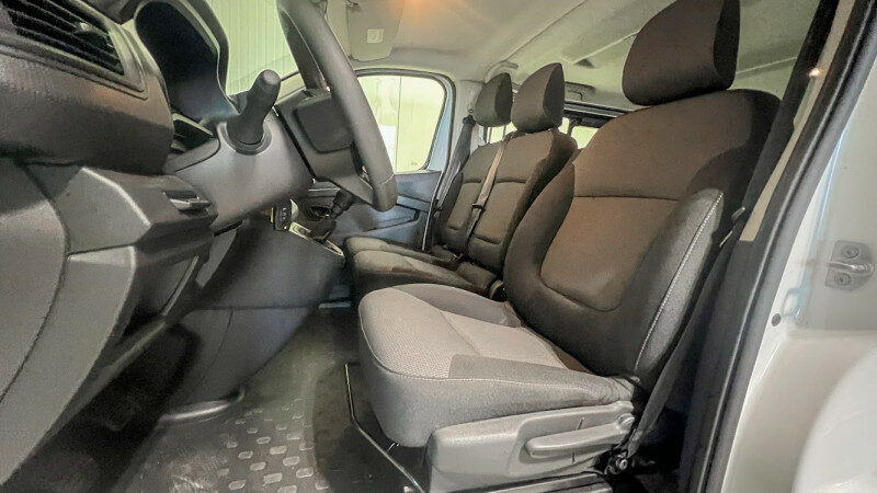 RENAULT TRAFIC III COMBI