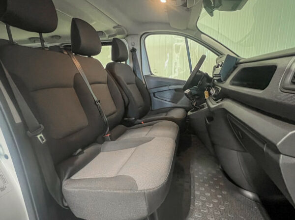 RENAULT TRAFIC III COMBI