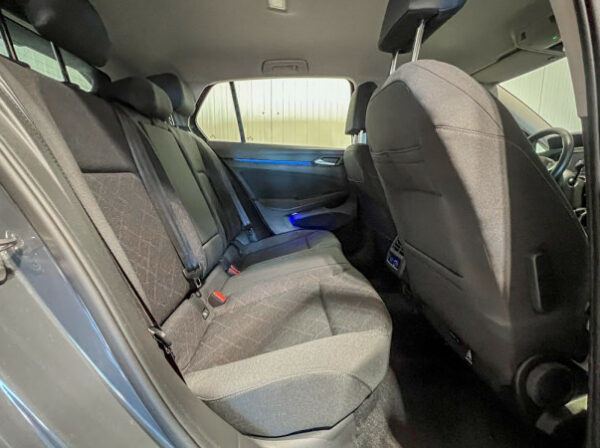 VOLKSWAGEN GOLF VIII