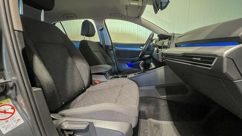 VOLKSWAGEN GOLF VIII