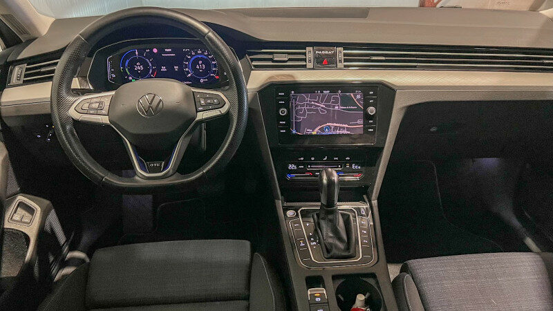 VOLKSWAGEN PASSAT SW
