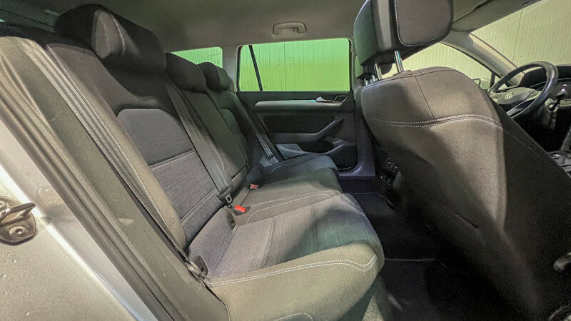 VOLKSWAGEN PASSAT SW