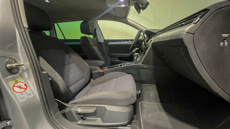 VOLKSWAGEN PASSAT SW