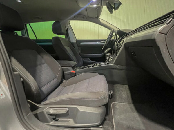 VOLKSWAGEN PASSAT SW