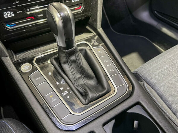 VOLKSWAGEN PASSAT SW