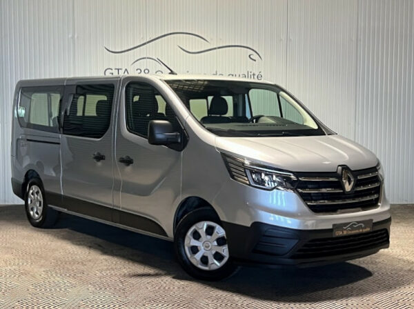 RENAULT TRAFIC III COMBI