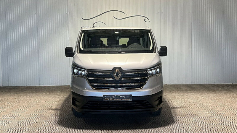 RENAULT TRAFIC III COMBI