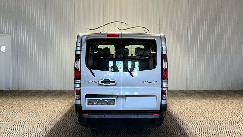 RENAULT TRAFIC III COMBI