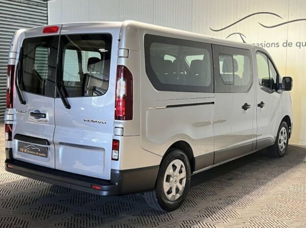 RENAULT TRAFIC III COMBI