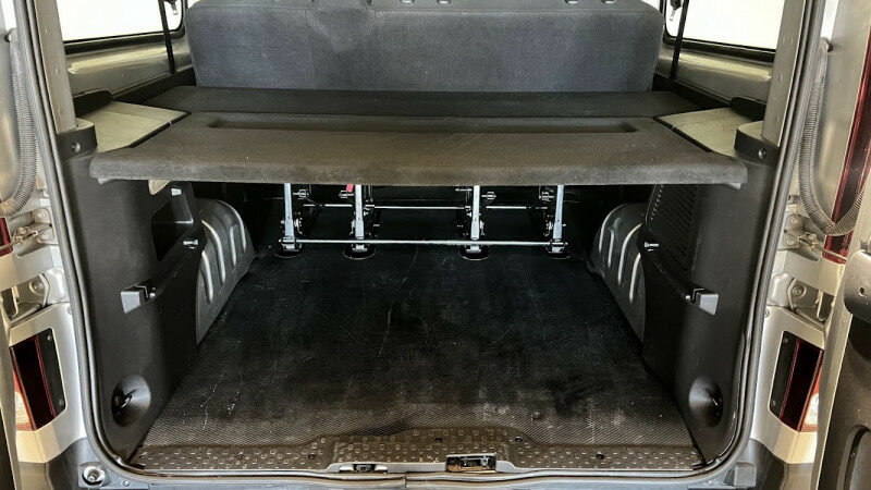 RENAULT TRAFIC III COMBI