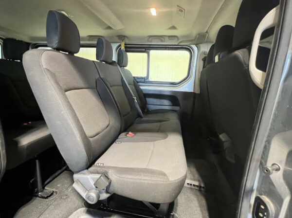 RENAULT TRAFIC III COMBI