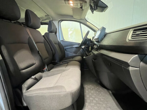 RENAULT TRAFIC III COMBI