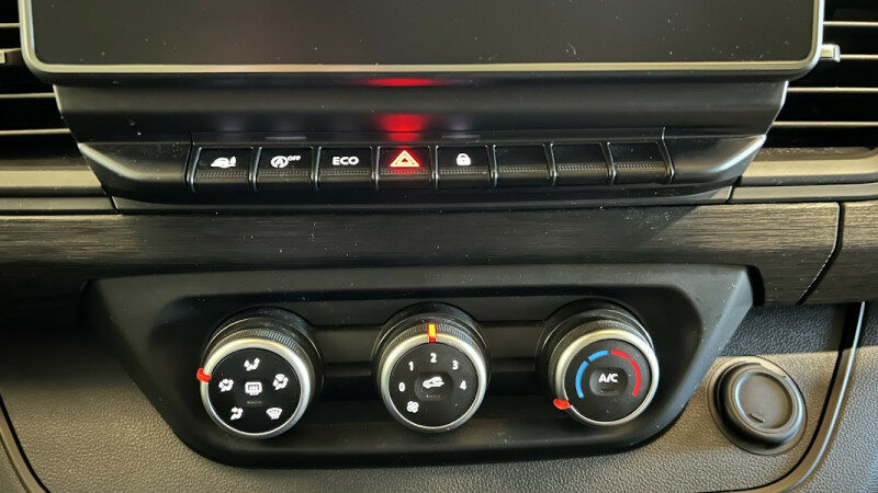RENAULT TRAFIC III COMBI