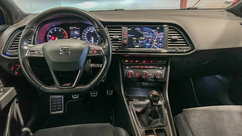 SEAT LEON ST