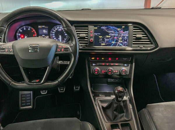 SEAT LEON ST