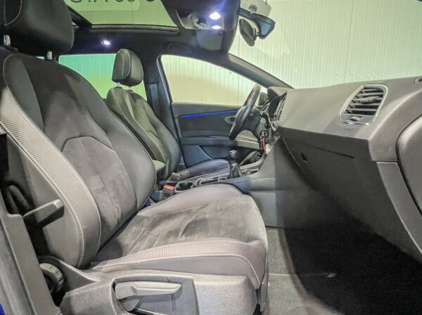 SEAT LEON ST