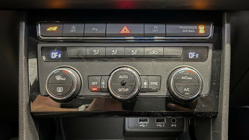 SEAT LEON ST
