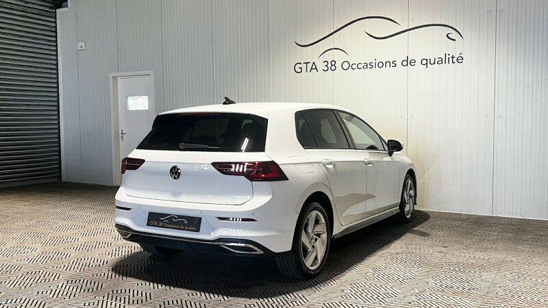 VOLKSWAGEN GOLF VIII