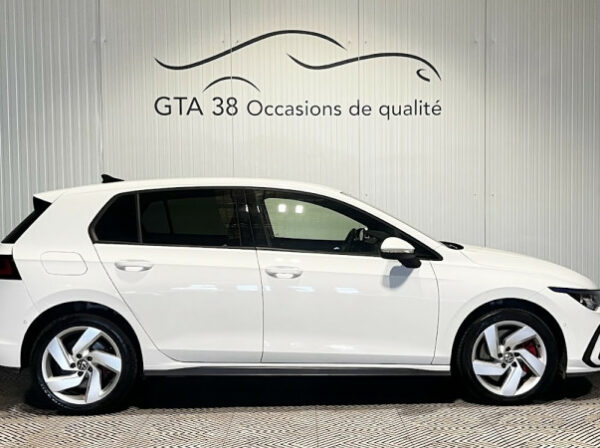 VOLKSWAGEN GOLF VIII