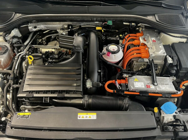 VOLKSWAGEN GOLF VIII