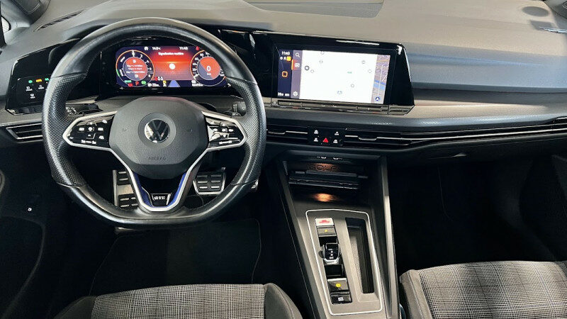 VOLKSWAGEN GOLF VIII