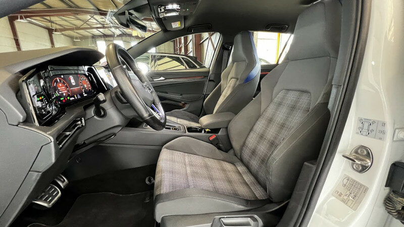 VOLKSWAGEN GOLF VIII