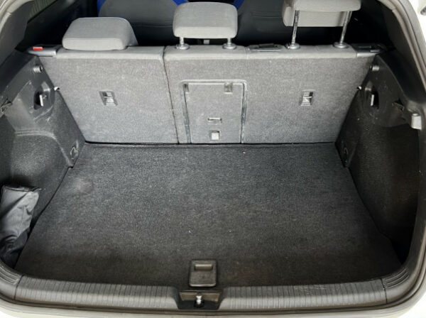 VOLKSWAGEN GOLF VIII