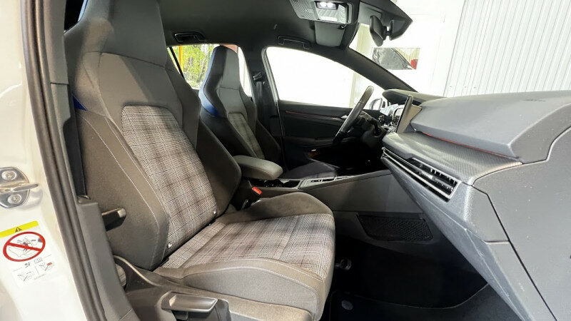 VOLKSWAGEN GOLF VIII