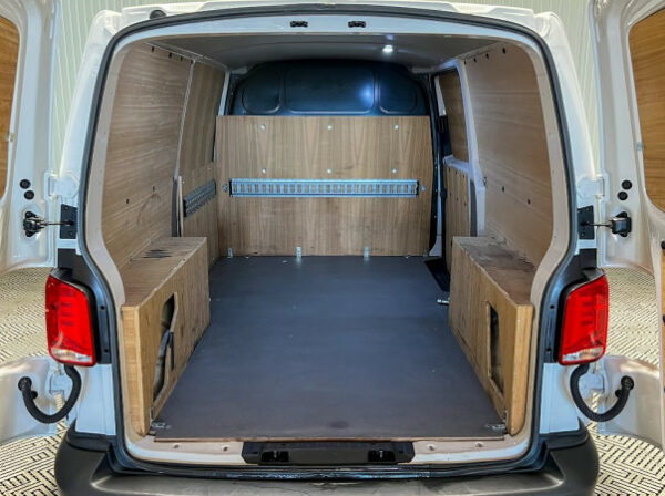 VOLKSWAGEN TRANSPORTER FG
