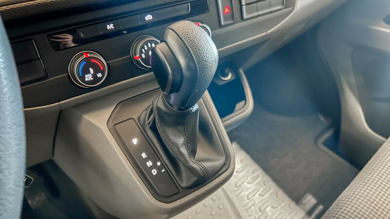 VOLKSWAGEN TRANSPORTER FG