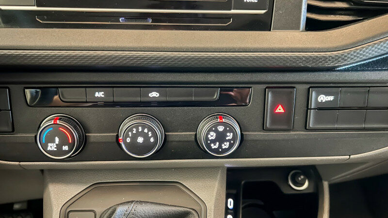 VOLKSWAGEN TRANSPORTER FG