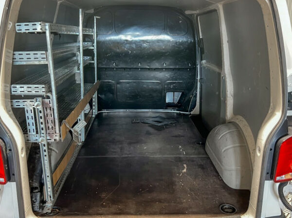 VOLKSWAGEN TRANSPORTER FG