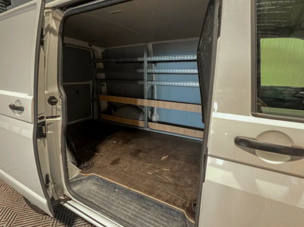 VOLKSWAGEN TRANSPORTER FG