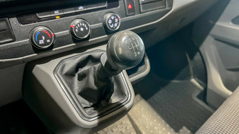 VOLKSWAGEN TRANSPORTER FG