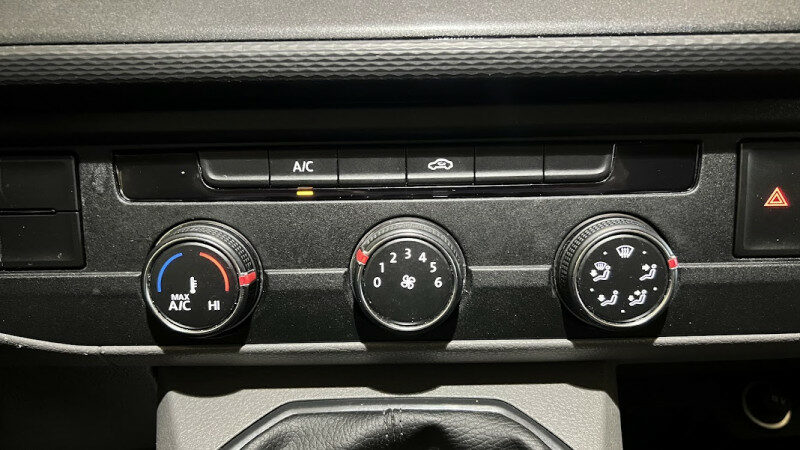 VOLKSWAGEN TRANSPORTER FG