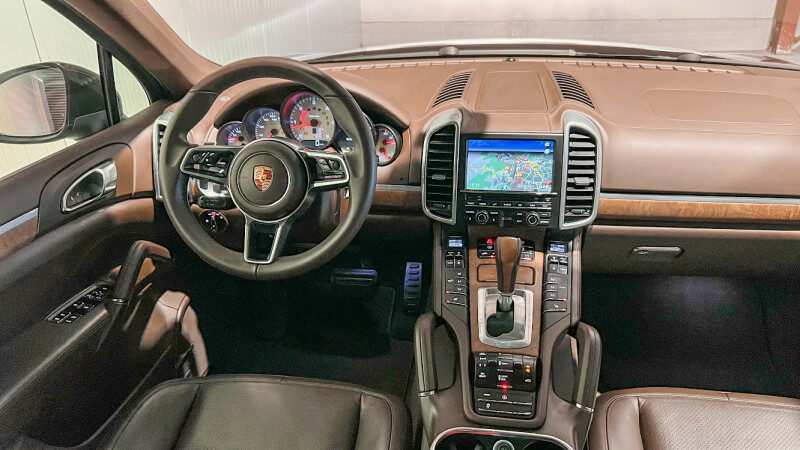 PORSCHE CAYENNE