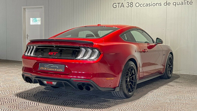 FORD MUSTANG FASTBACK