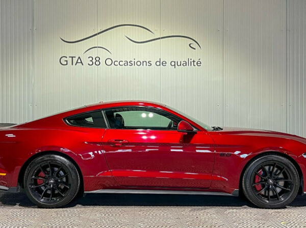 FORD MUSTANG FASTBACK