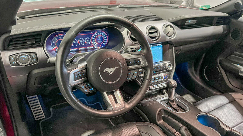 FORD MUSTANG FASTBACK