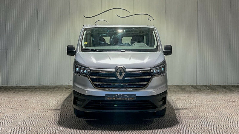 RENAULT TRAFIC III COMBI
