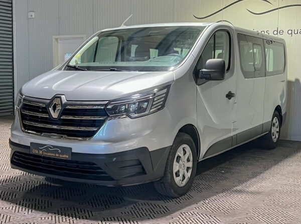 RENAULT TRAFIC III COMBI