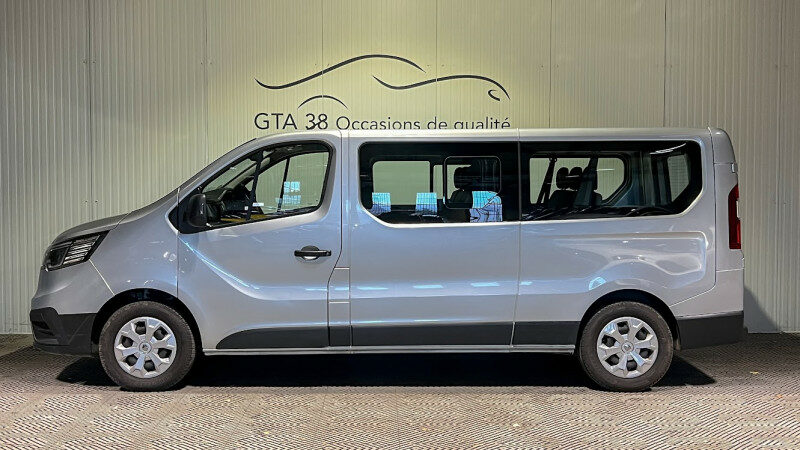 RENAULT TRAFIC III COMBI