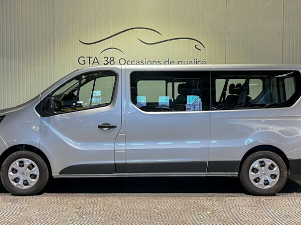 RENAULT TRAFIC III COMBI