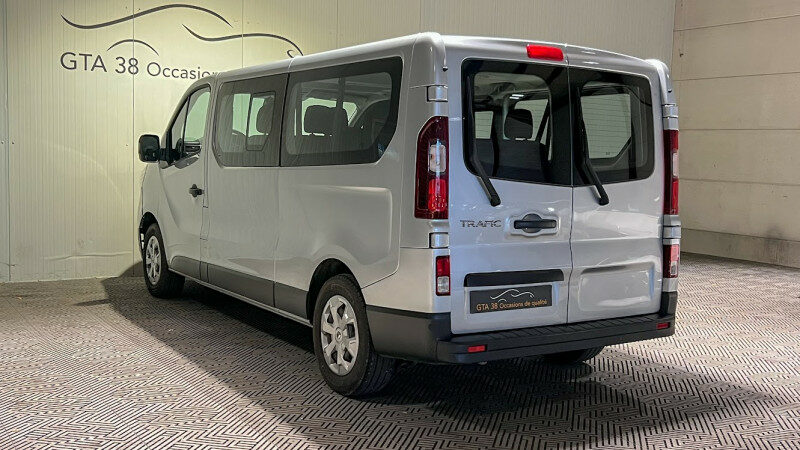 RENAULT TRAFIC III COMBI