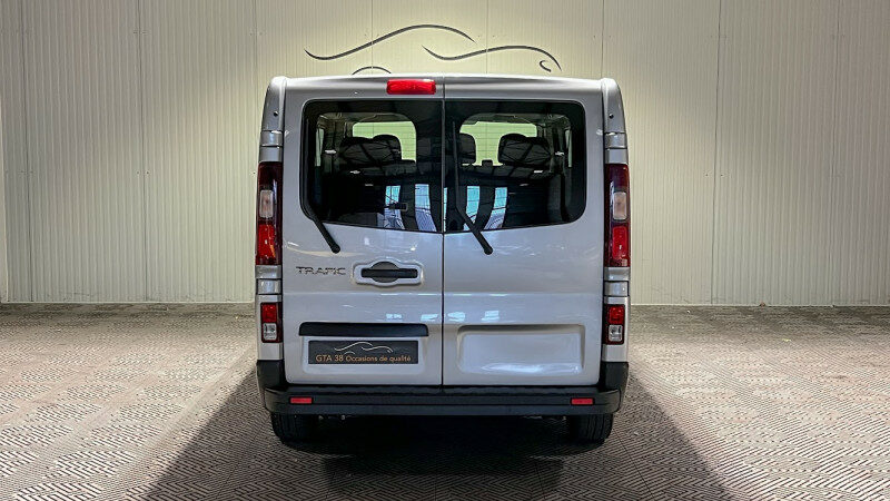 RENAULT TRAFIC III COMBI