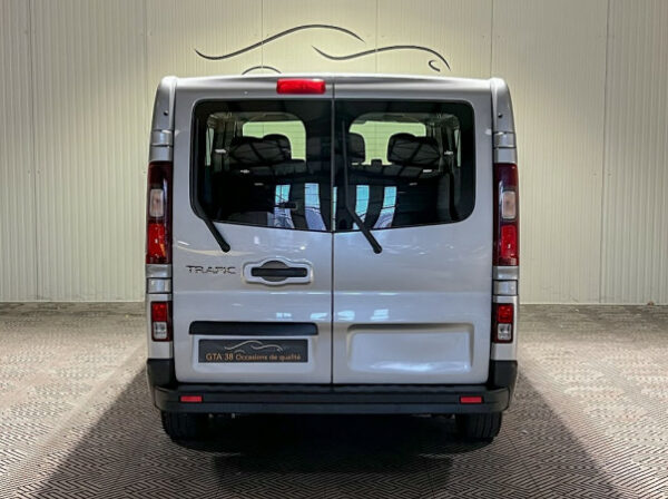 RENAULT TRAFIC III COMBI