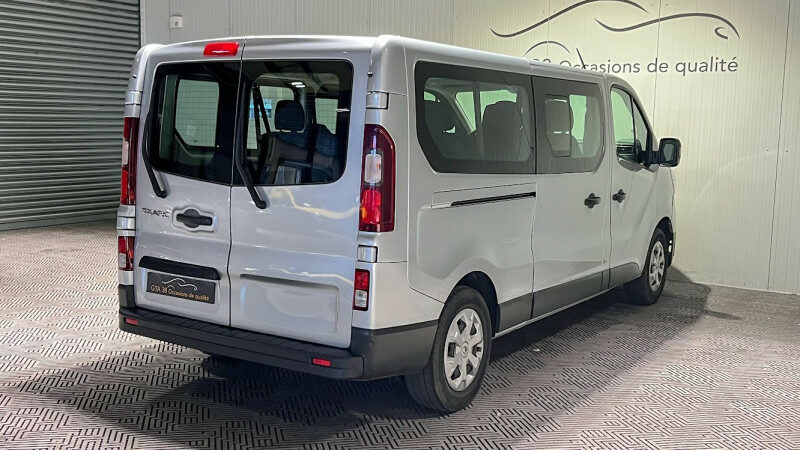 RENAULT TRAFIC III COMBI
